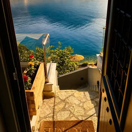 Aqua Διαμέρισμα Τριζόνια